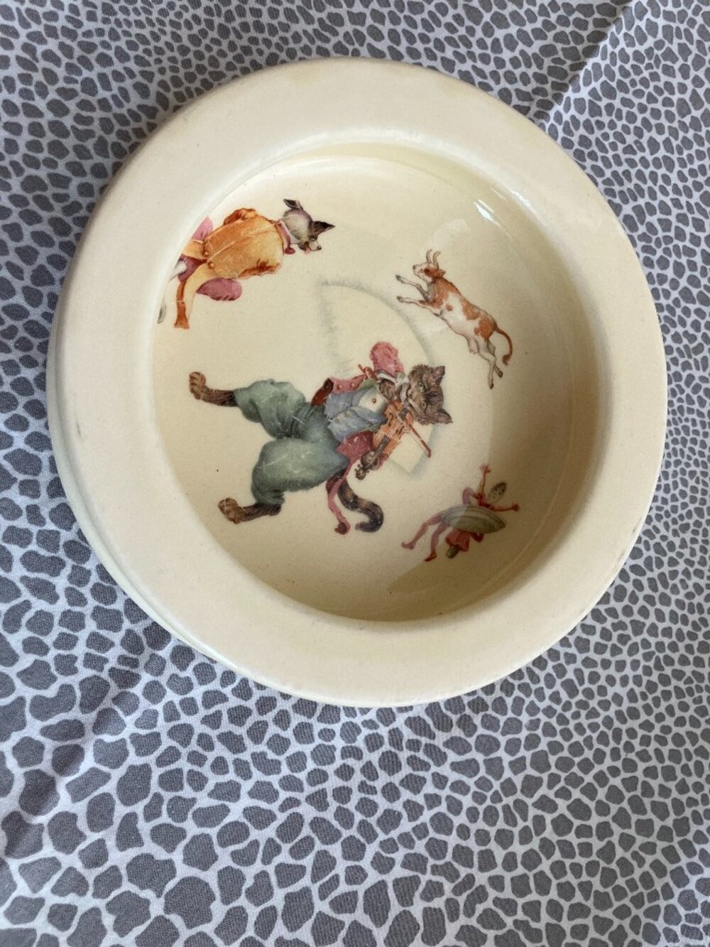 1930's Royal Doulton 'Riddle' Porringer
